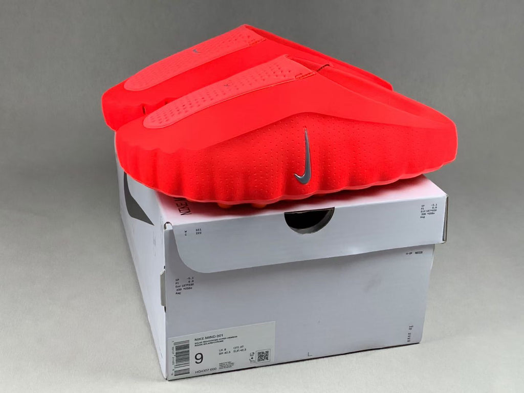 Nike mind 001 solar red