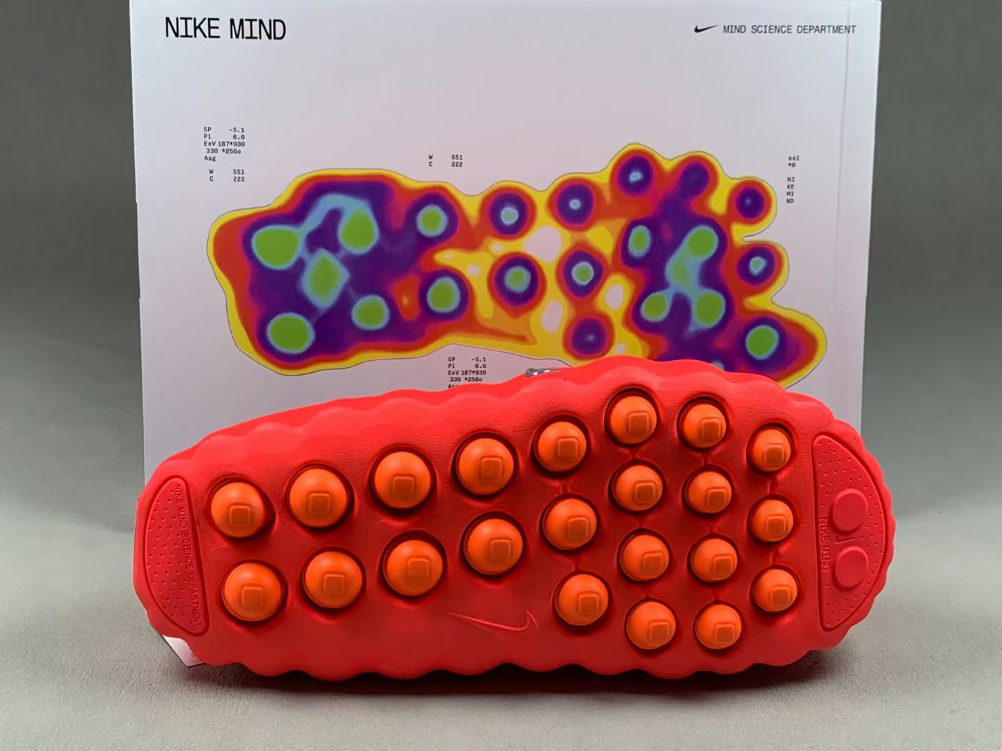 Nike mind 001 solar red