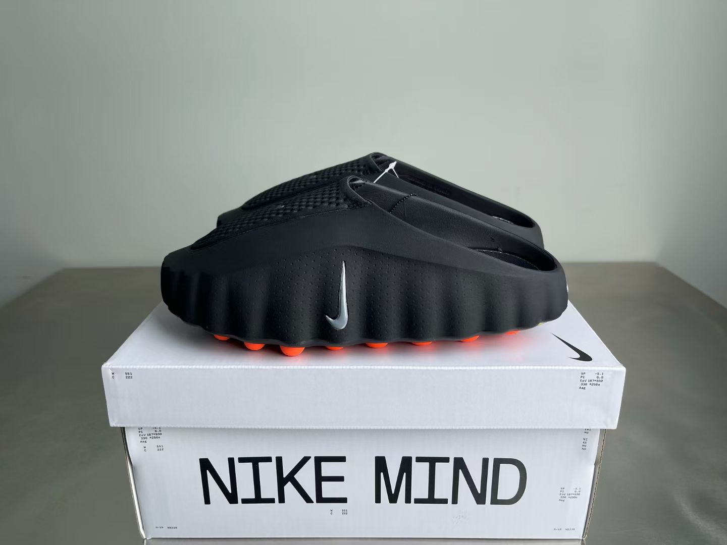 Nike mind 001 black