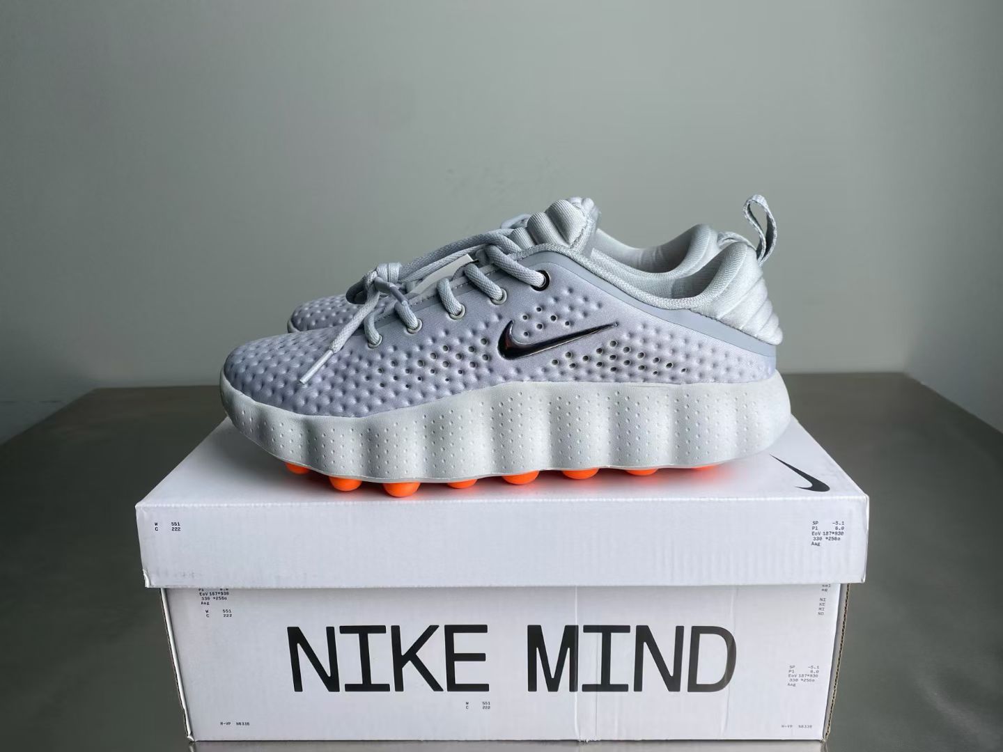 Nike mind 002 grey