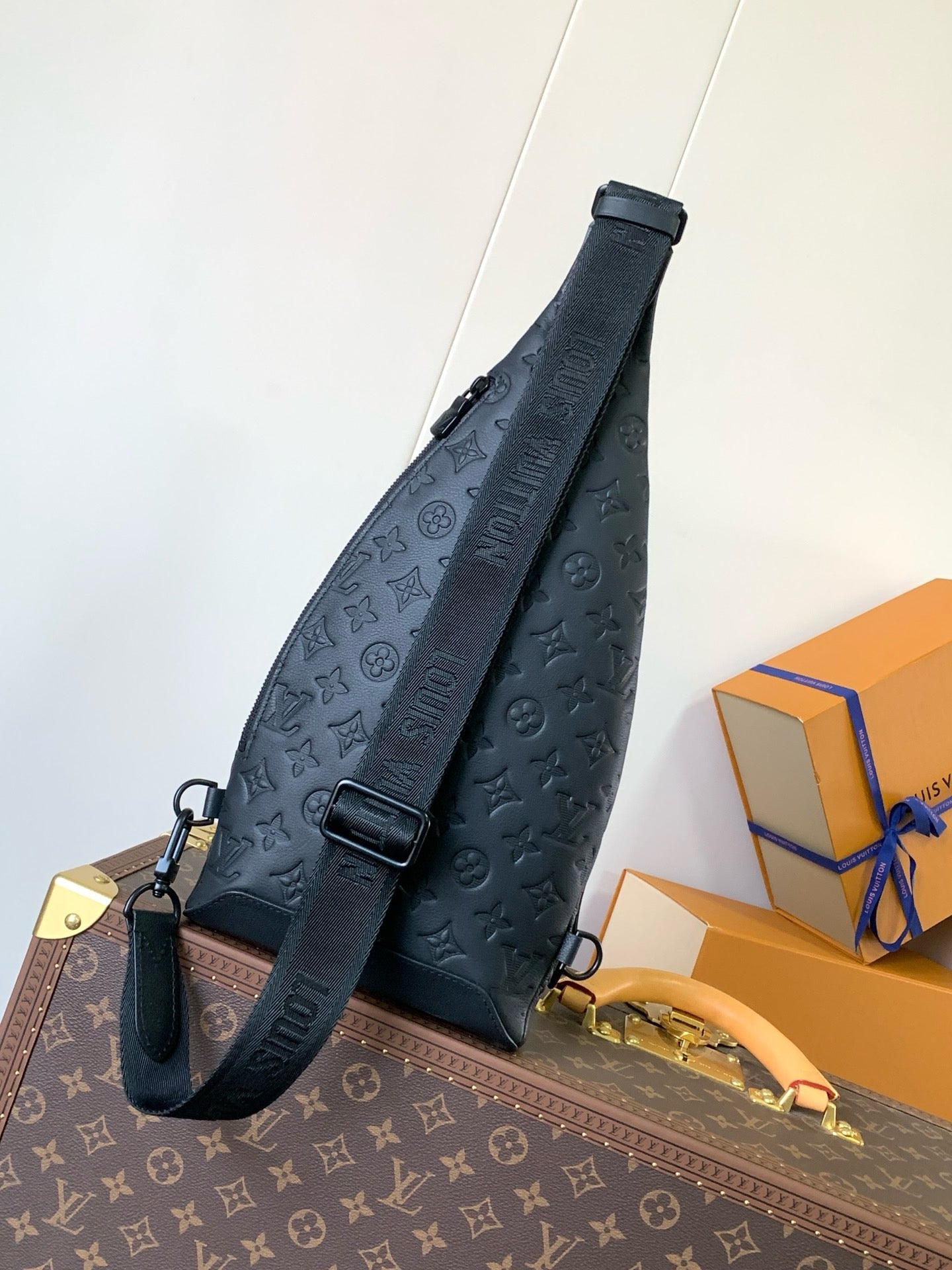 Lv sling bag