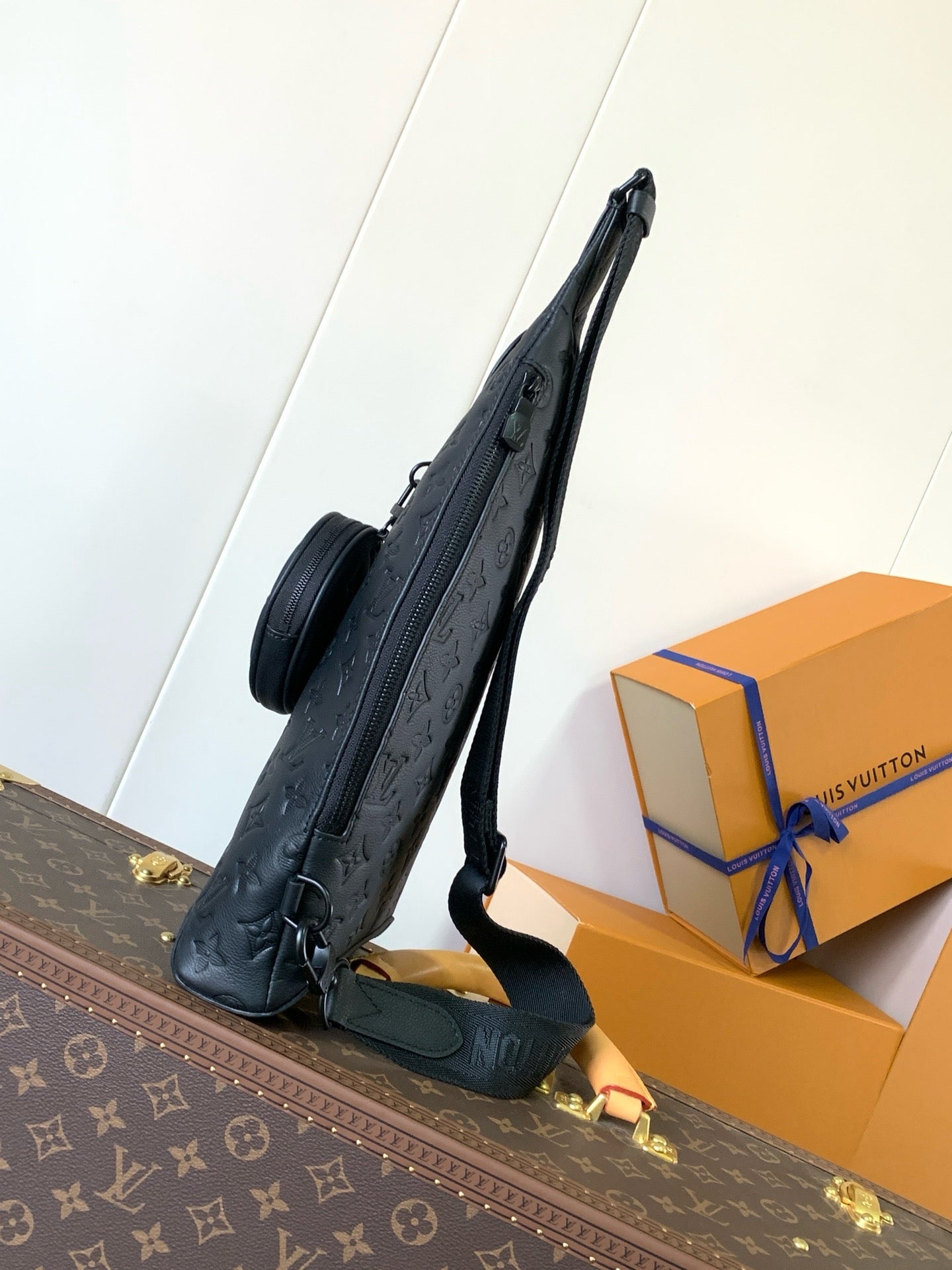 Lv sling bag