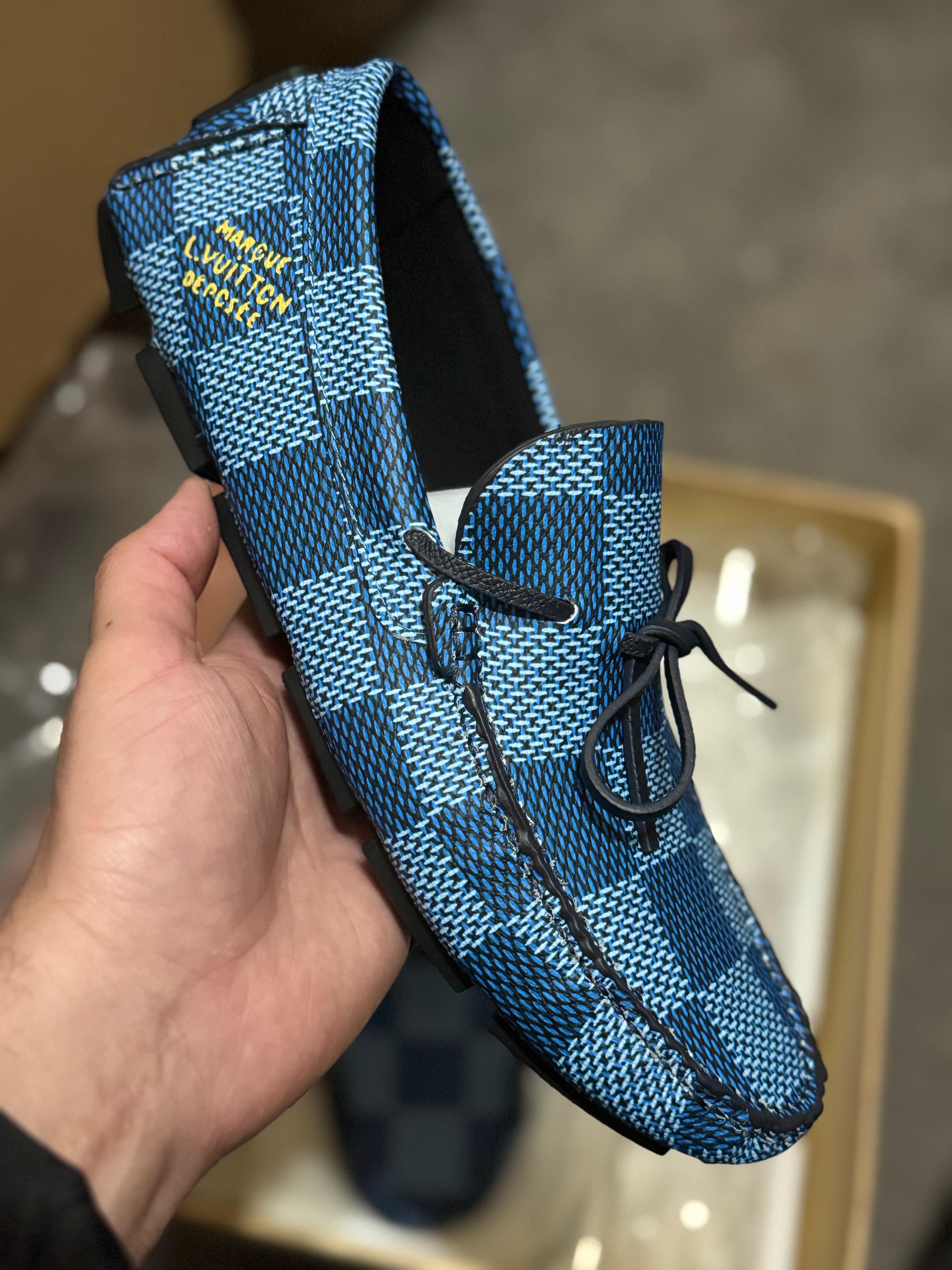 Lv sneaker  (loafer)