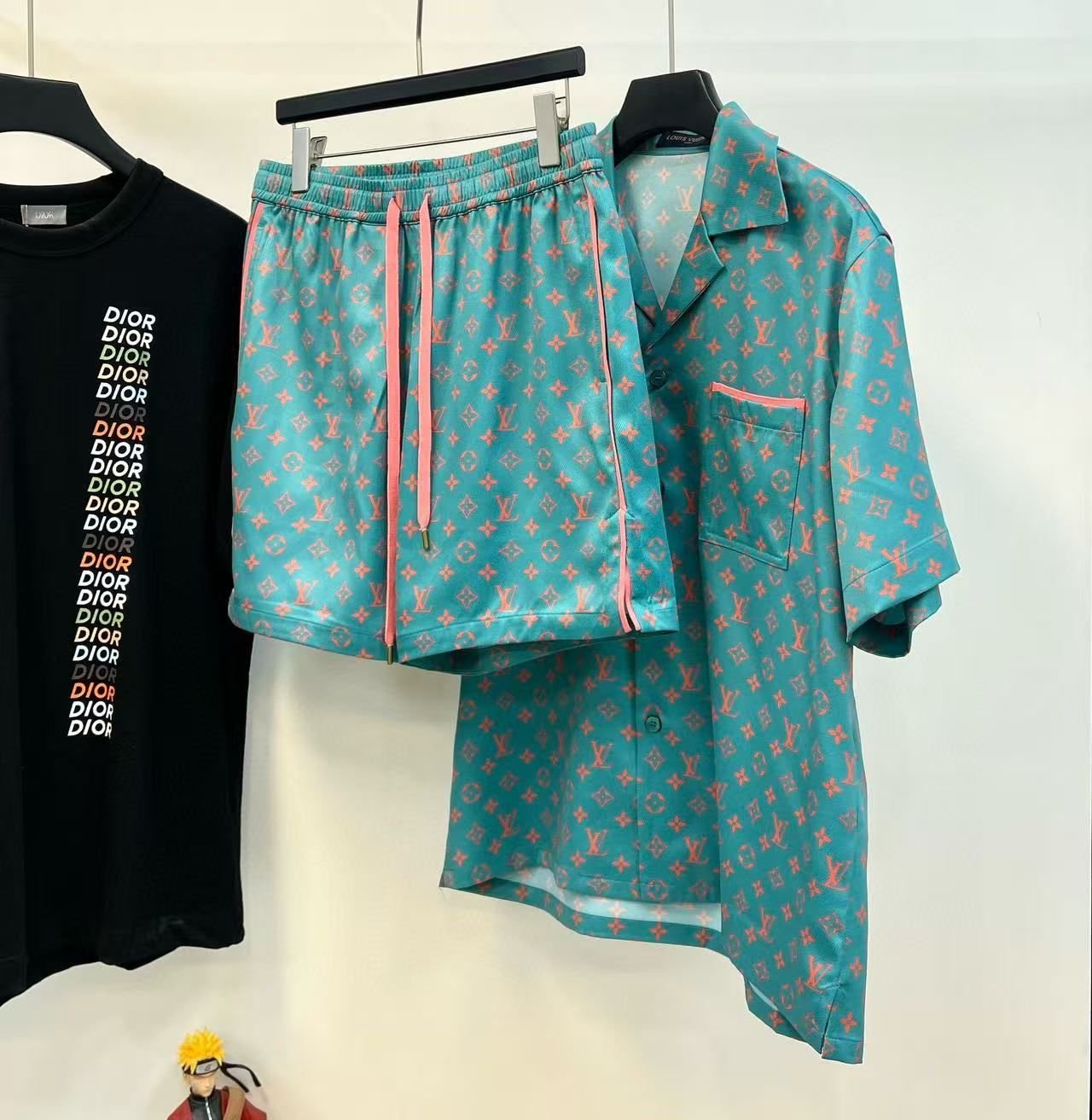 Louis Vuitton | Lv set (shirt and shirt) | Close-Up | yiodesigner.co.uk