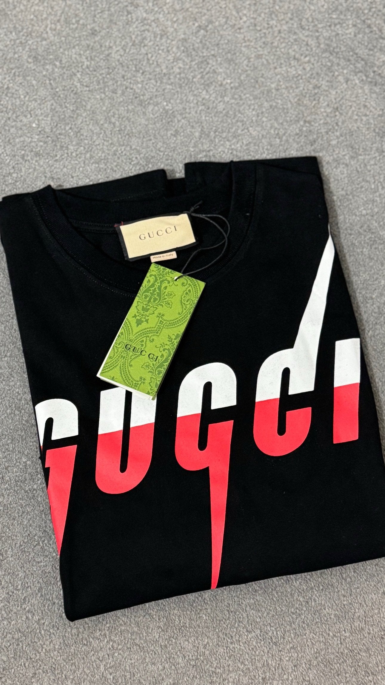 Gucci | Gucci t-shirt | Size S | yiodesigner.co.uk