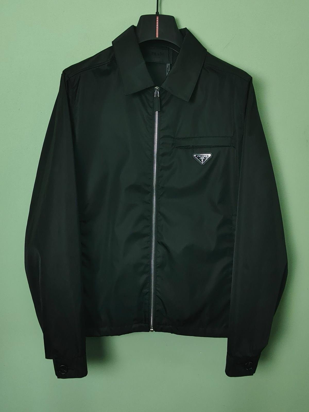 Prada | Prada windbreaker | Size M | yiodesigner.co.uk