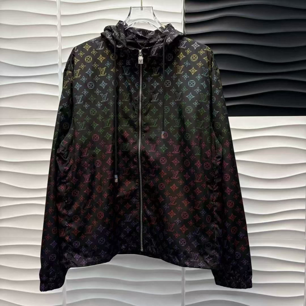 Louis Vuitton | Lv windbreaker | Size XL | Detail Shot | yiodesigner.co.uk