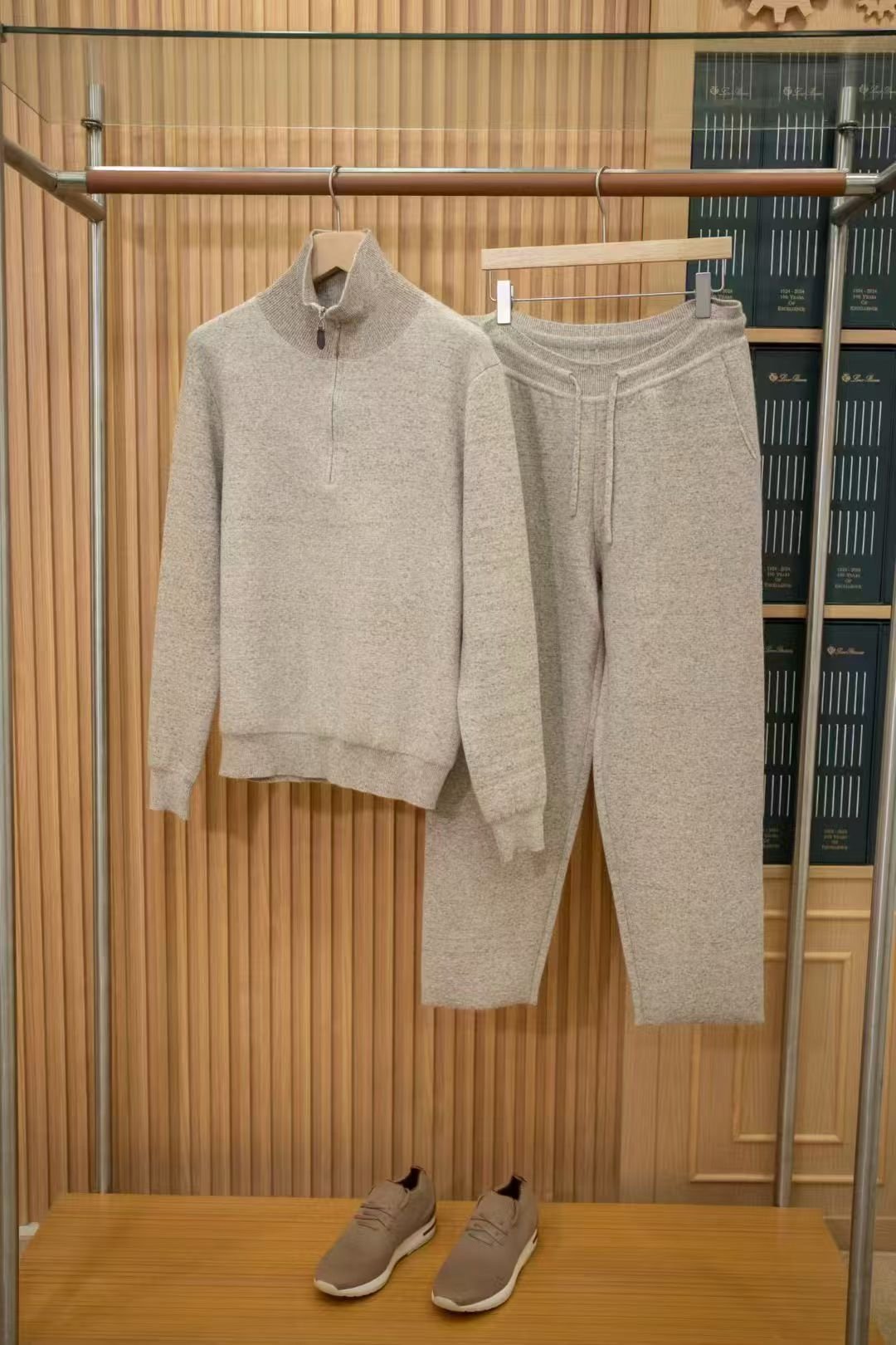 Hermes | loropiana cashemre tracksuit | Size XXL | yiodesigner.co.uk