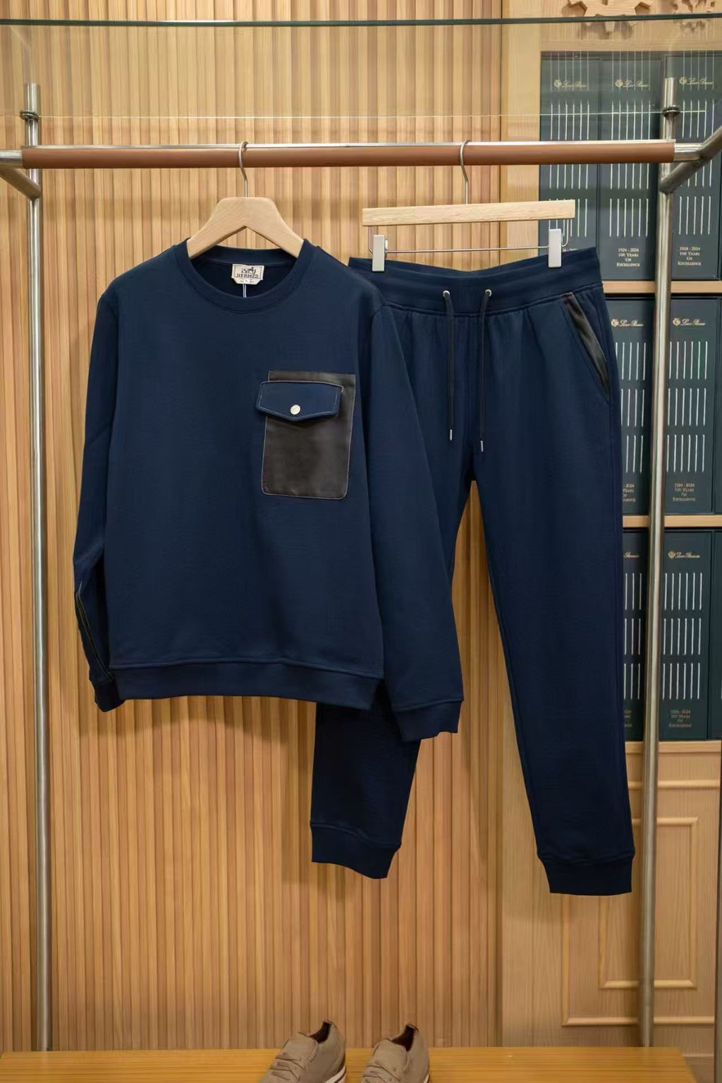 Hermes | Hermes tracksuit | Size M | yiodesigner.co.uk