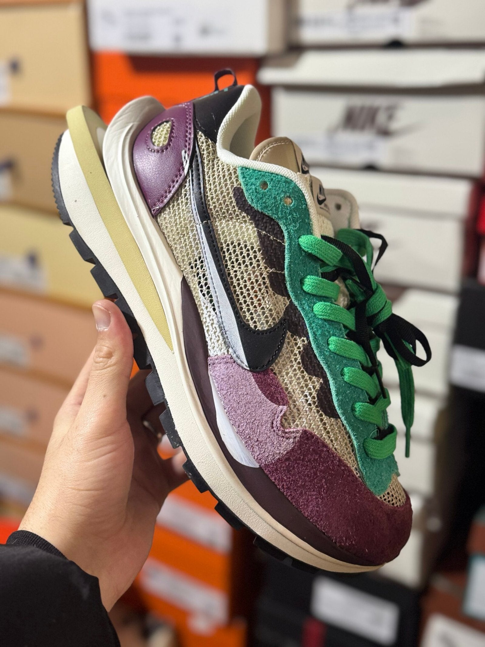 Nike | Sacai x Nike vaporwaffle | Size 8.5 | Front View | yiodesigner.co.uk