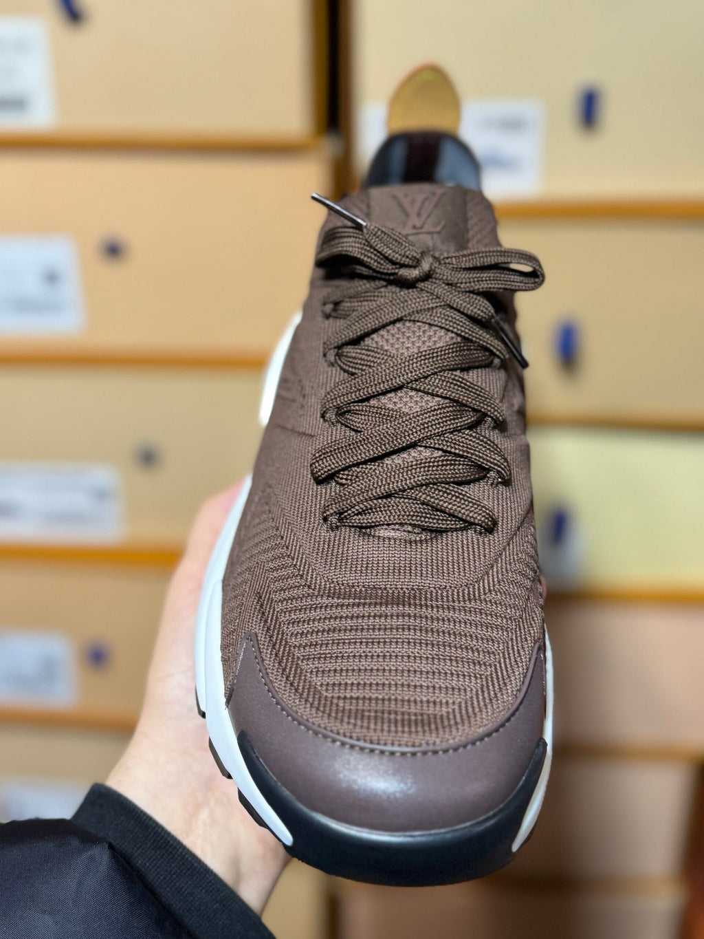 Louis Vuitton | Lv sneaker | View 10 | yiodesigner.co.uk