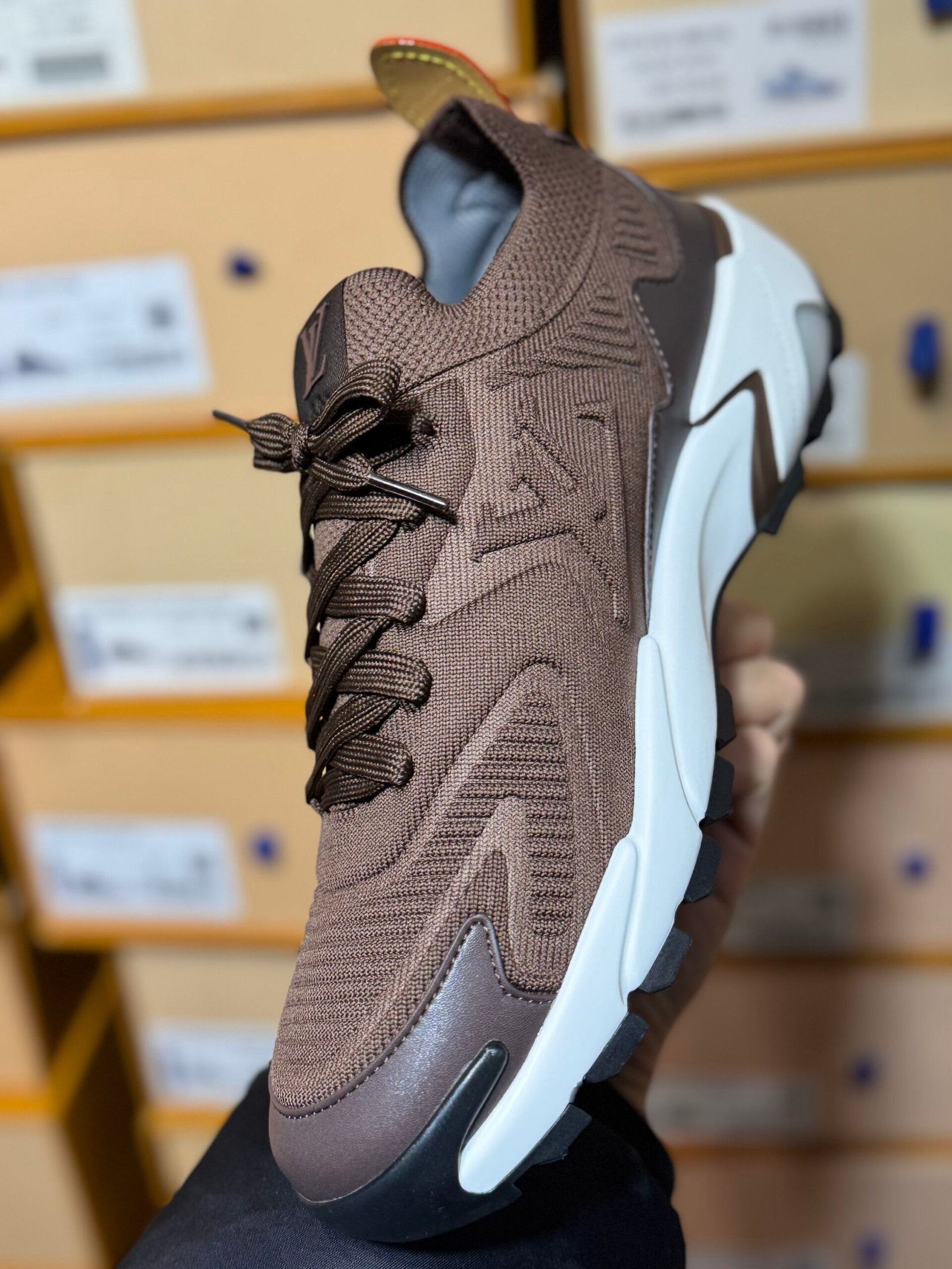 Louis Vuitton | Lv sneaker | View 9 | yiodesigner.co.uk