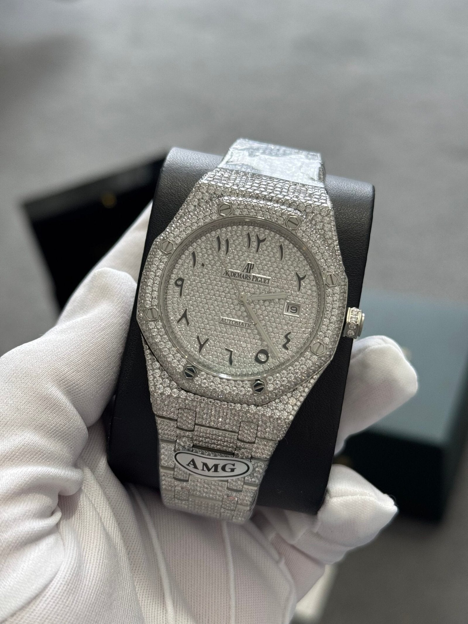 AP | AP Royal Oak bussdown watch | Front View | yiodesigner.co.uk