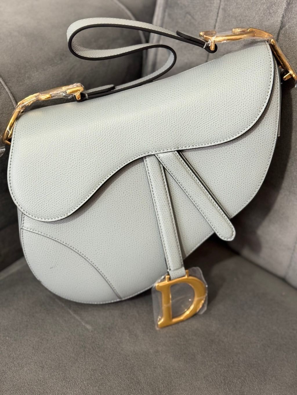 Dior | Dior saddle bag | Back View | yiodesigner.co.uk