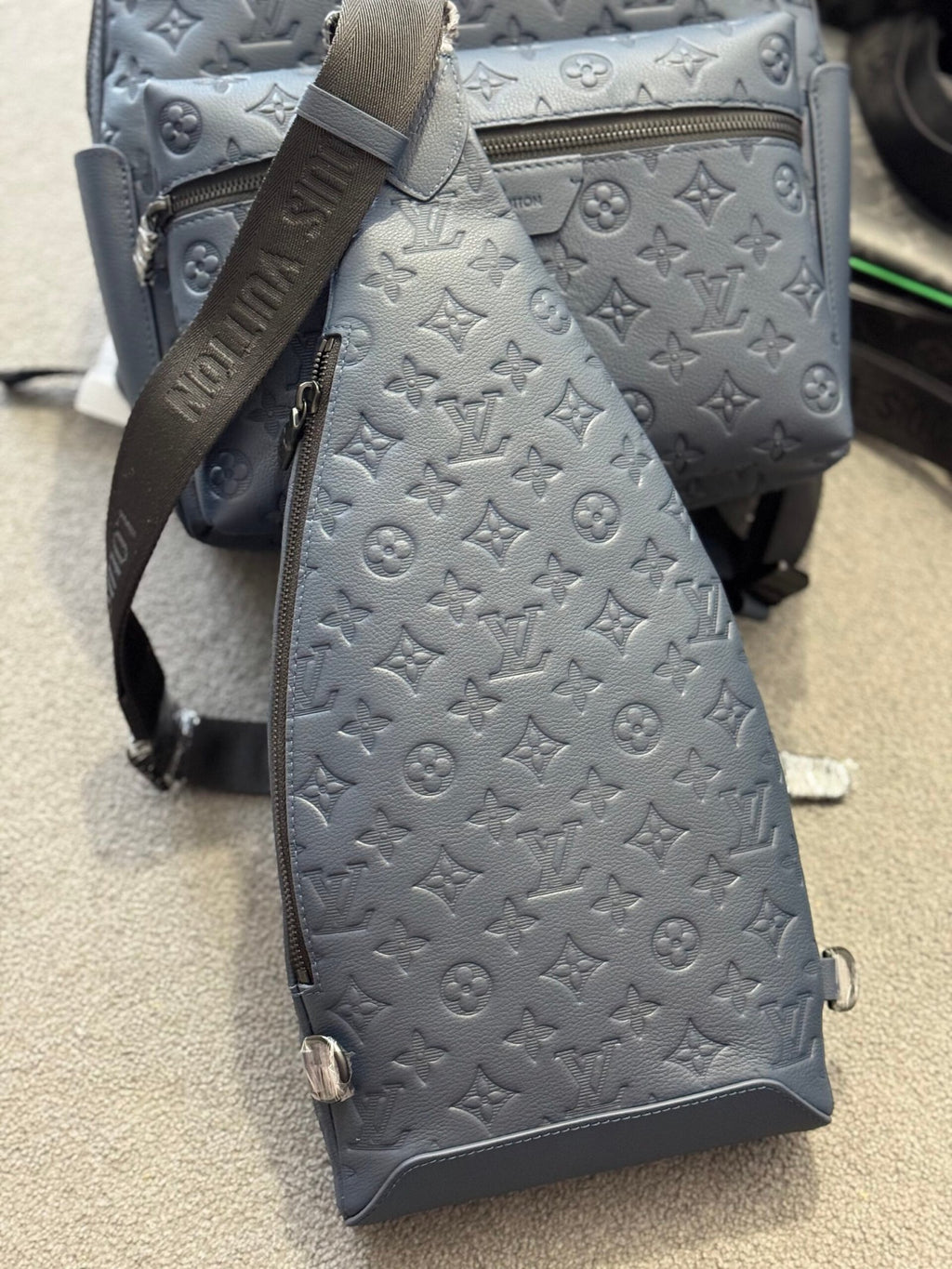 Louis Vuitton | Lv bag new | Close-Up | yiodesigner.co.uk