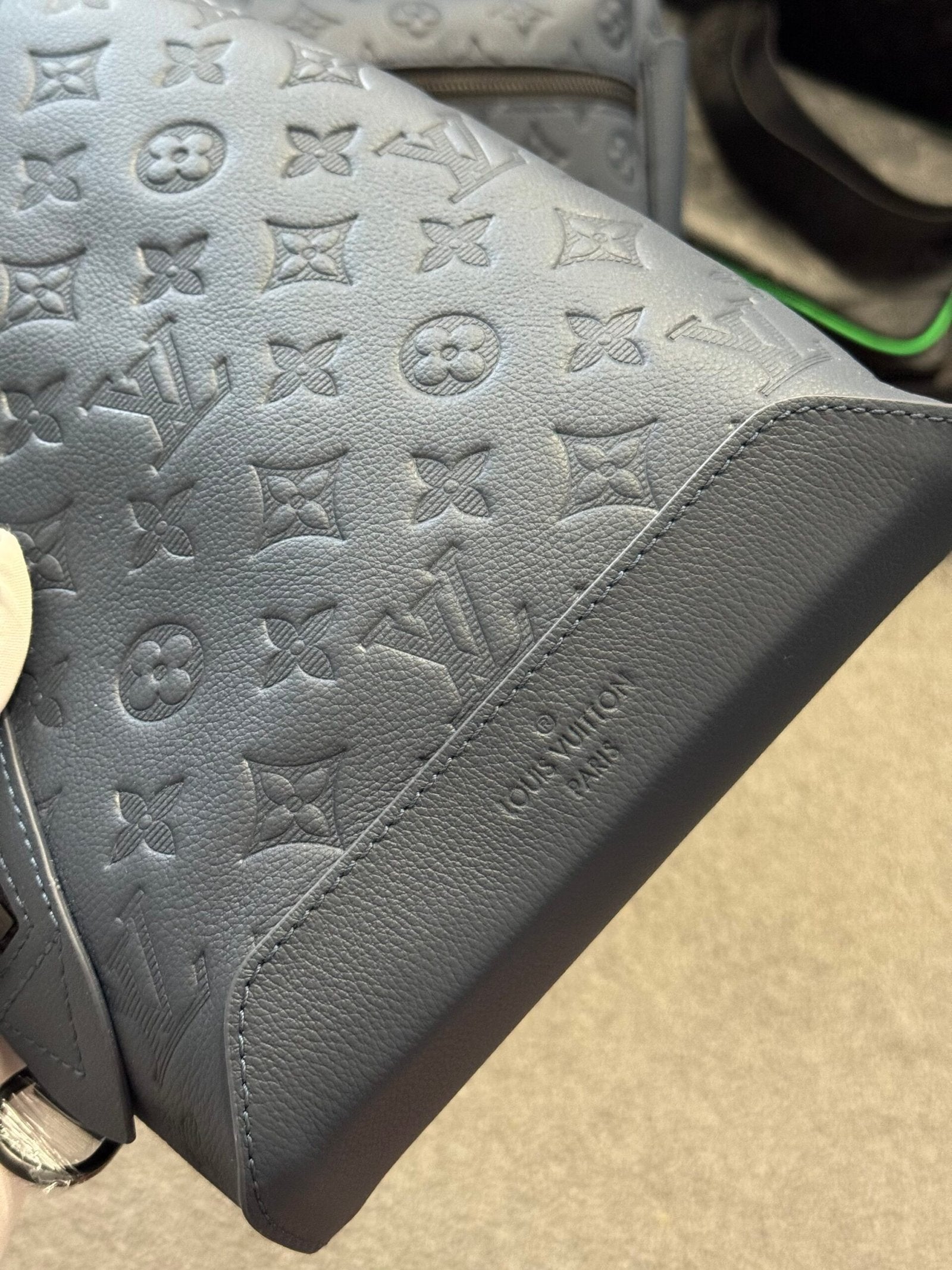 Louis Vuitton | Lv bag new | Back View | yiodesigner.co.uk