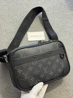 Louis Vuitton | Lv bag | Back View | yiodesigner.co.uk