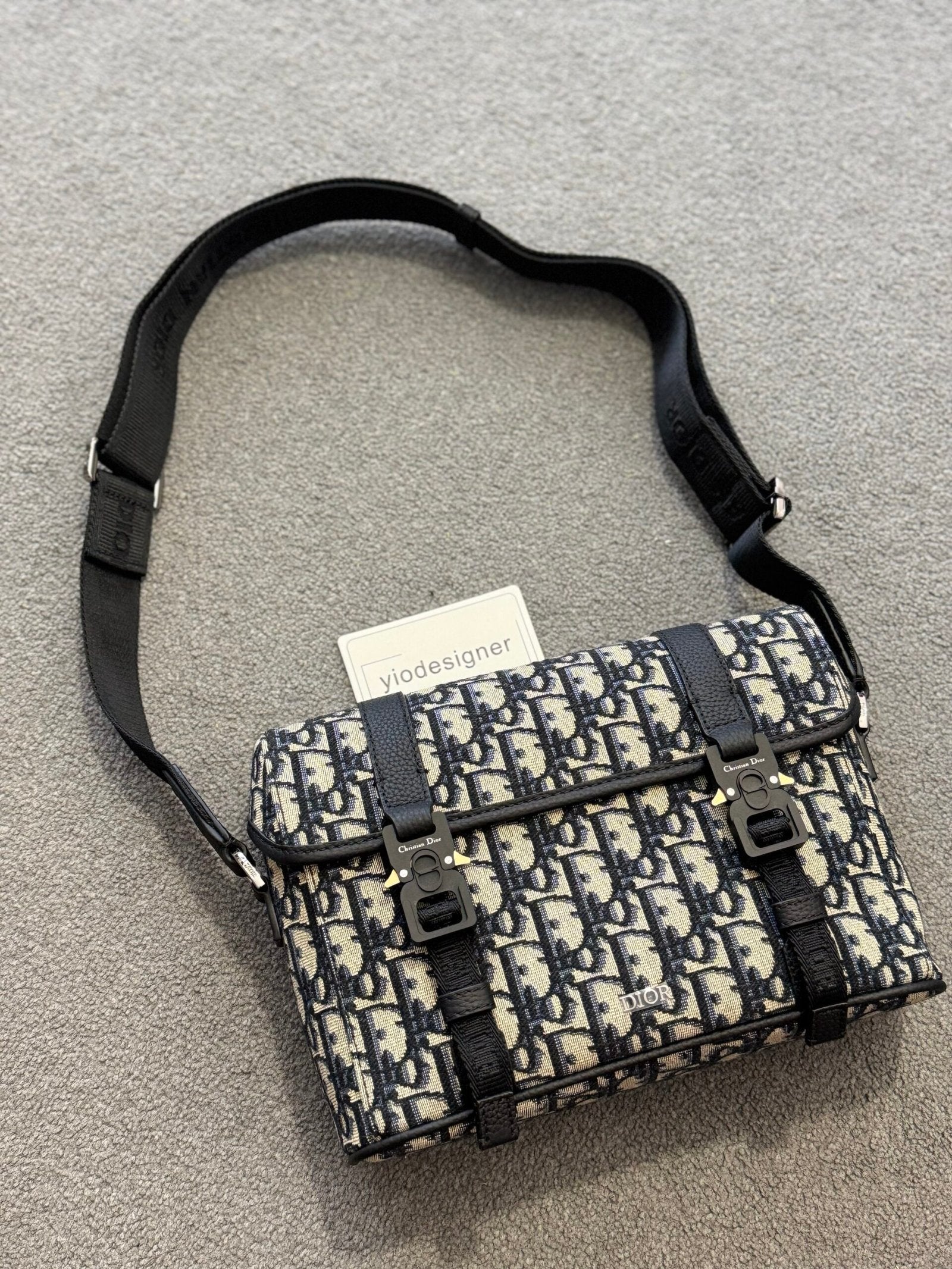Dior | Dior bag | Back View | yiodesigner.co.uk