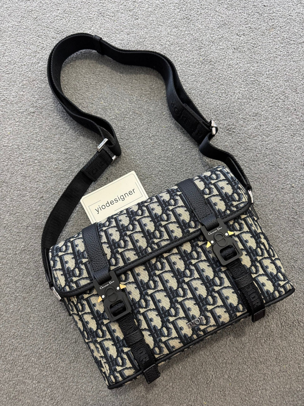 Dior | Dior bag | Front View | yiodesigner.co.uk