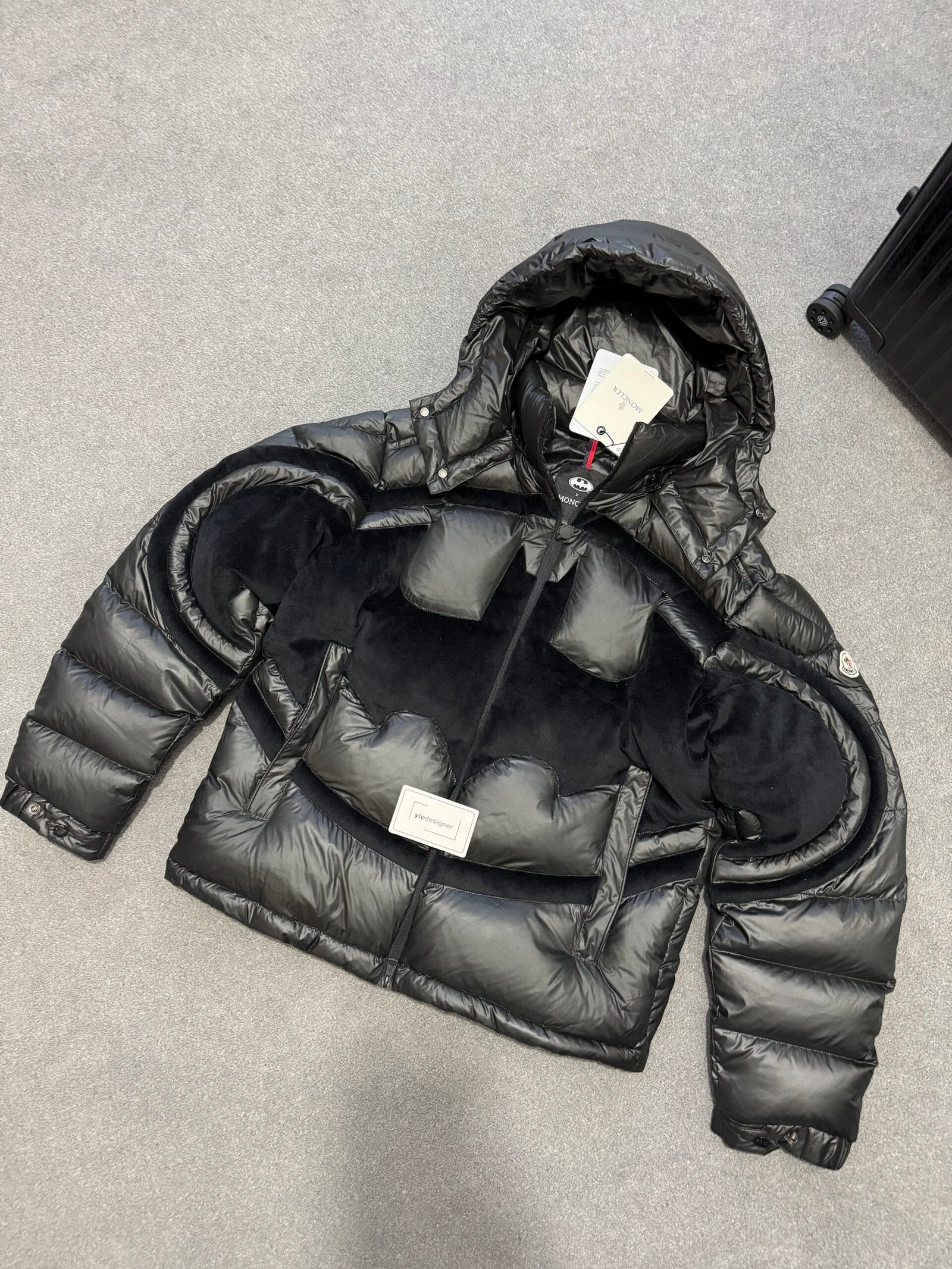 Moncler | Moncler coat | Detail Shot | yiodesigner.co.uk