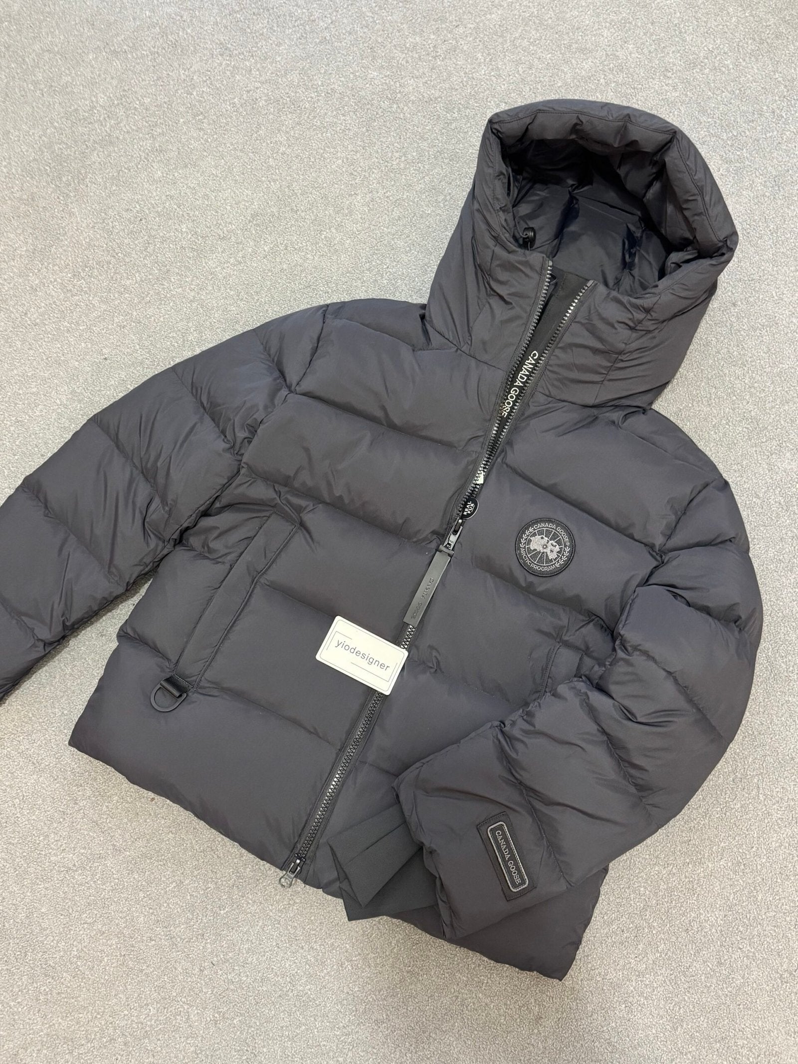 Canada Goose | Canada goose coat | Close-Up | yiodesigner.co.uk