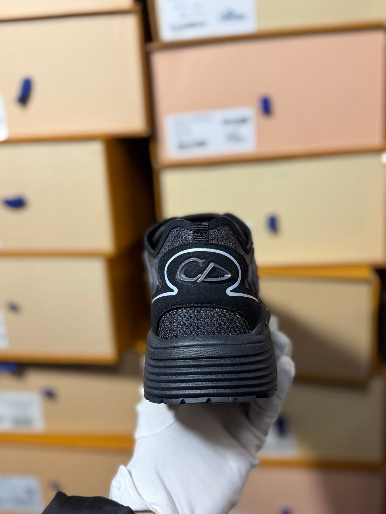 Dior | Dior 
b30 new season | Close-Up | yiodesigner.co.uk