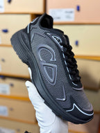 Dior | Dior 
b30 new season | Size 9 | Side View | yiodesigner.co.uk