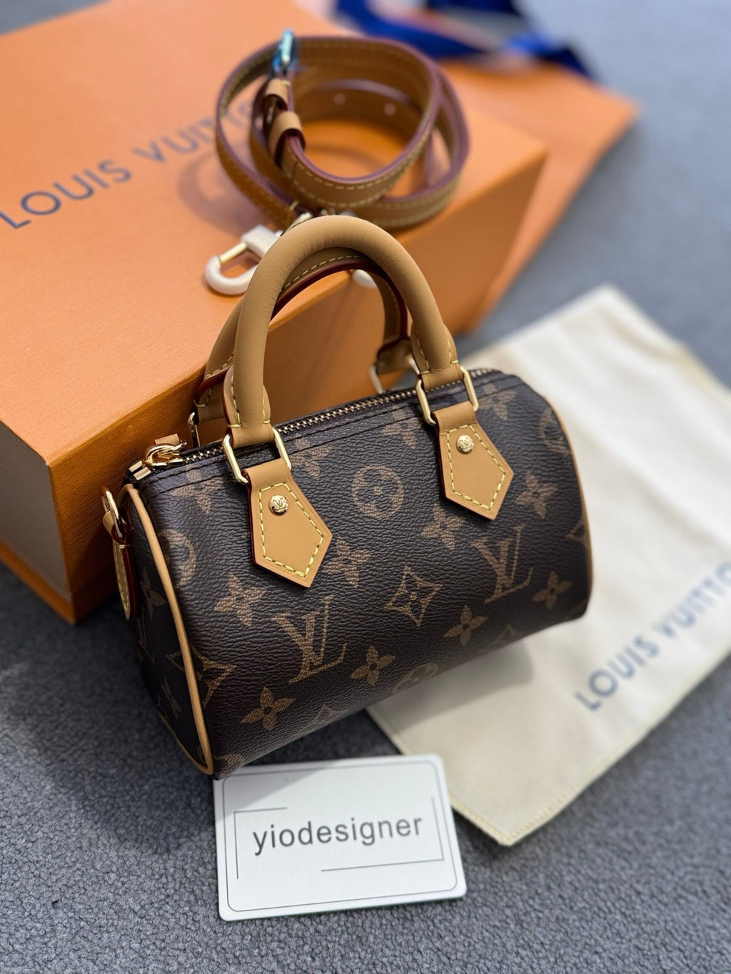 Louis Vuitton | Lv woman bag mini | Front View | yiodesigner.co.uk