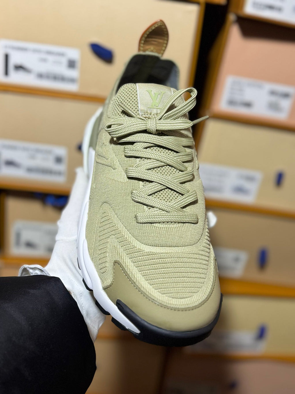 Louis Vuitton | Lv sneaker | Side View | yiodesigner.co.uk