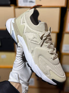 Louis Vuitton | Lv sneaker | Size 9 | Front View | yiodesigner.co.uk