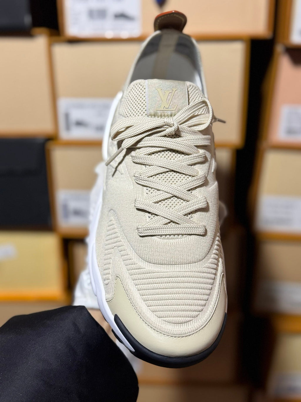 Louis Vuitton | Lv sneaker | Back View | yiodesigner.co.uk