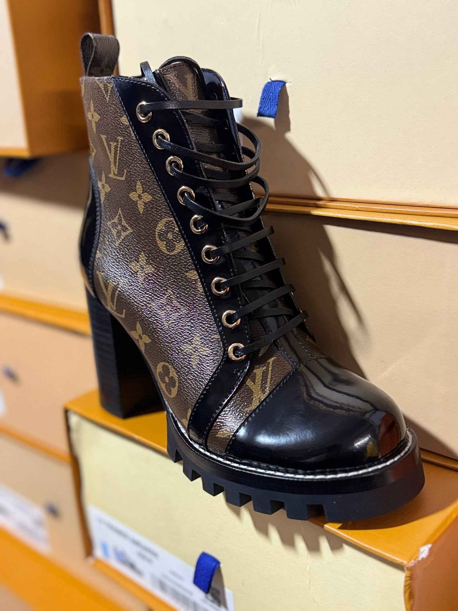 Louis Vuitton | Lv boots | Size 4 | Front View | yiodesigner.co.uk