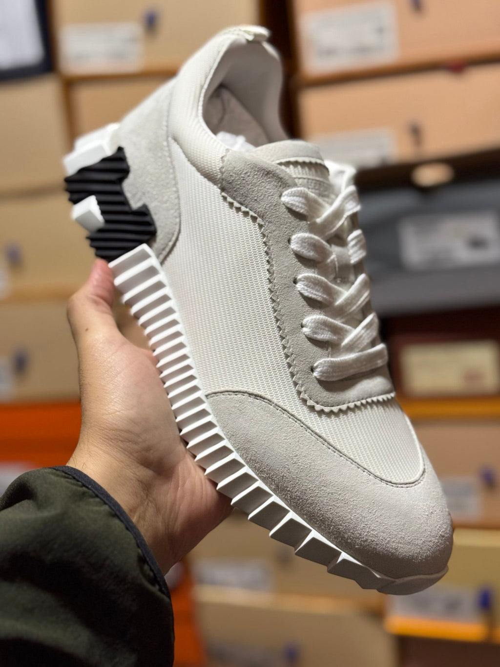 Hermes | Hermes sneaker | Size 8 | Side View | yiodesigner.co.uk