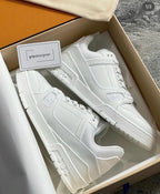 Louis Vuitton | Lv sneaker | Full Body | yiodesigner.co.uk