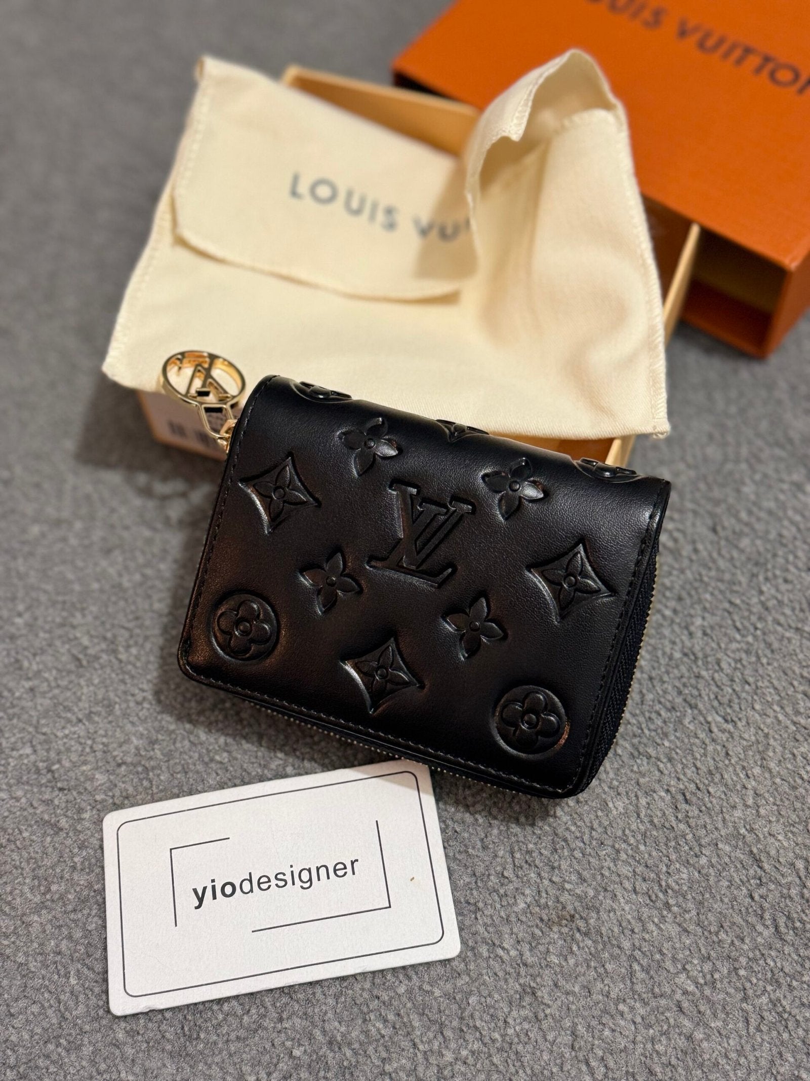 Louis Vuitton | Lv purse | Side View | yiodesigner.co.uk