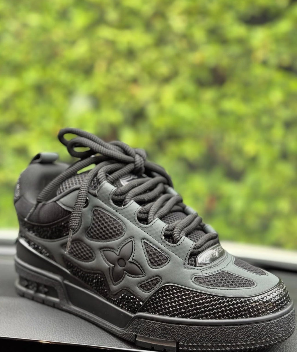 Louis Vuitton | Lv sneaker | Size 9.5 | yiodesigner.co.uk