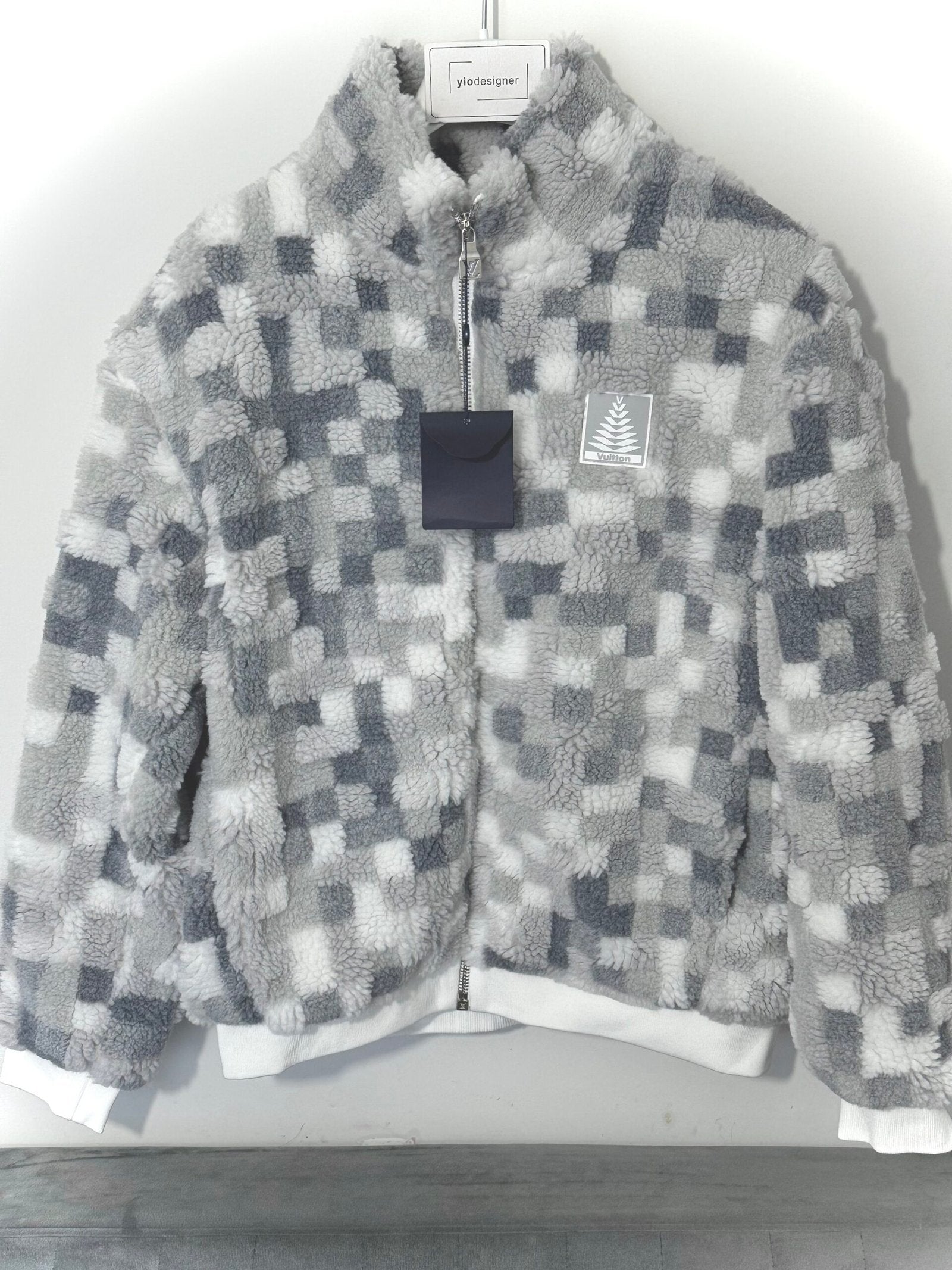Louis Vuitton | Lv Fleece jacket | Black | Size XL | yiodesigner.co.uk