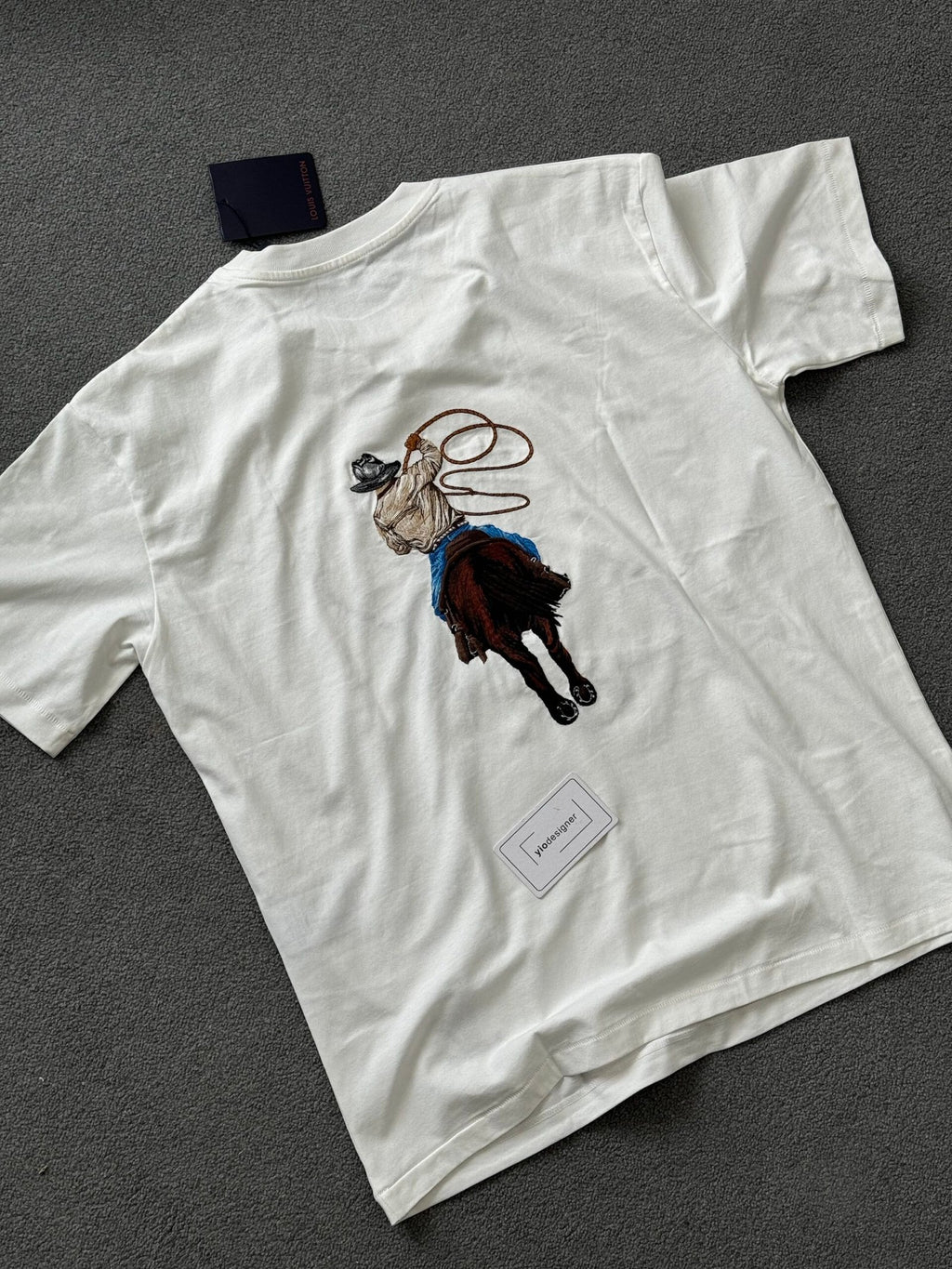 Louis Vuitton | Lv T-shirt | Detail Shot | yiodesigner.co.uk