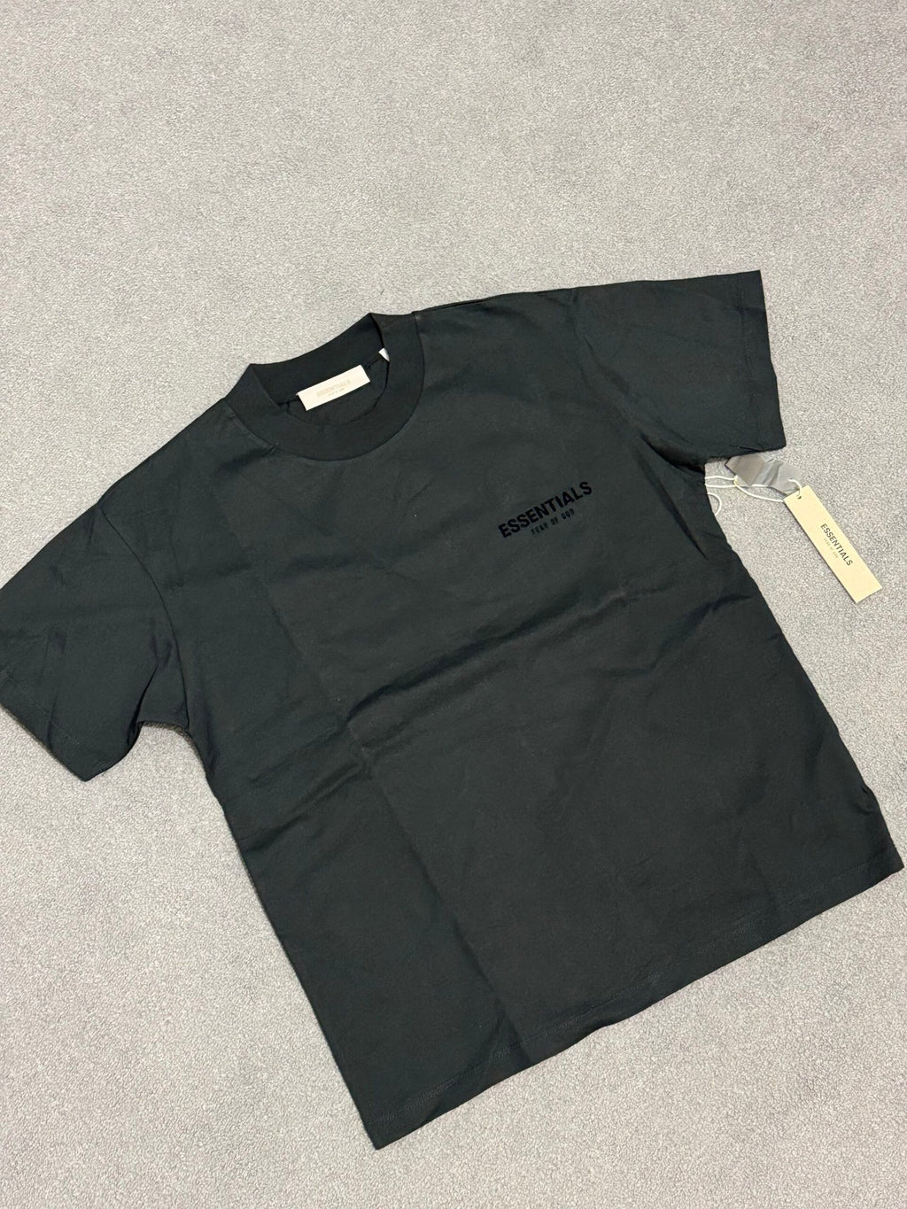 Fear of God | Essential T-shirt | Size M | Back View | yiodesigner.co.uk