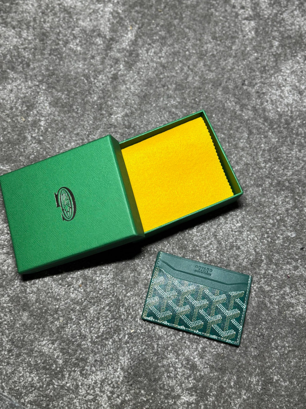 Gucci | Goyard card holder Green | Back View | yiodesigner.co.uk