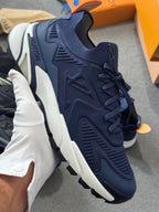 Louis Vuitton | Lv sneaker blue and white | Size 11 | Close-Up | yiodesigner.co.uk