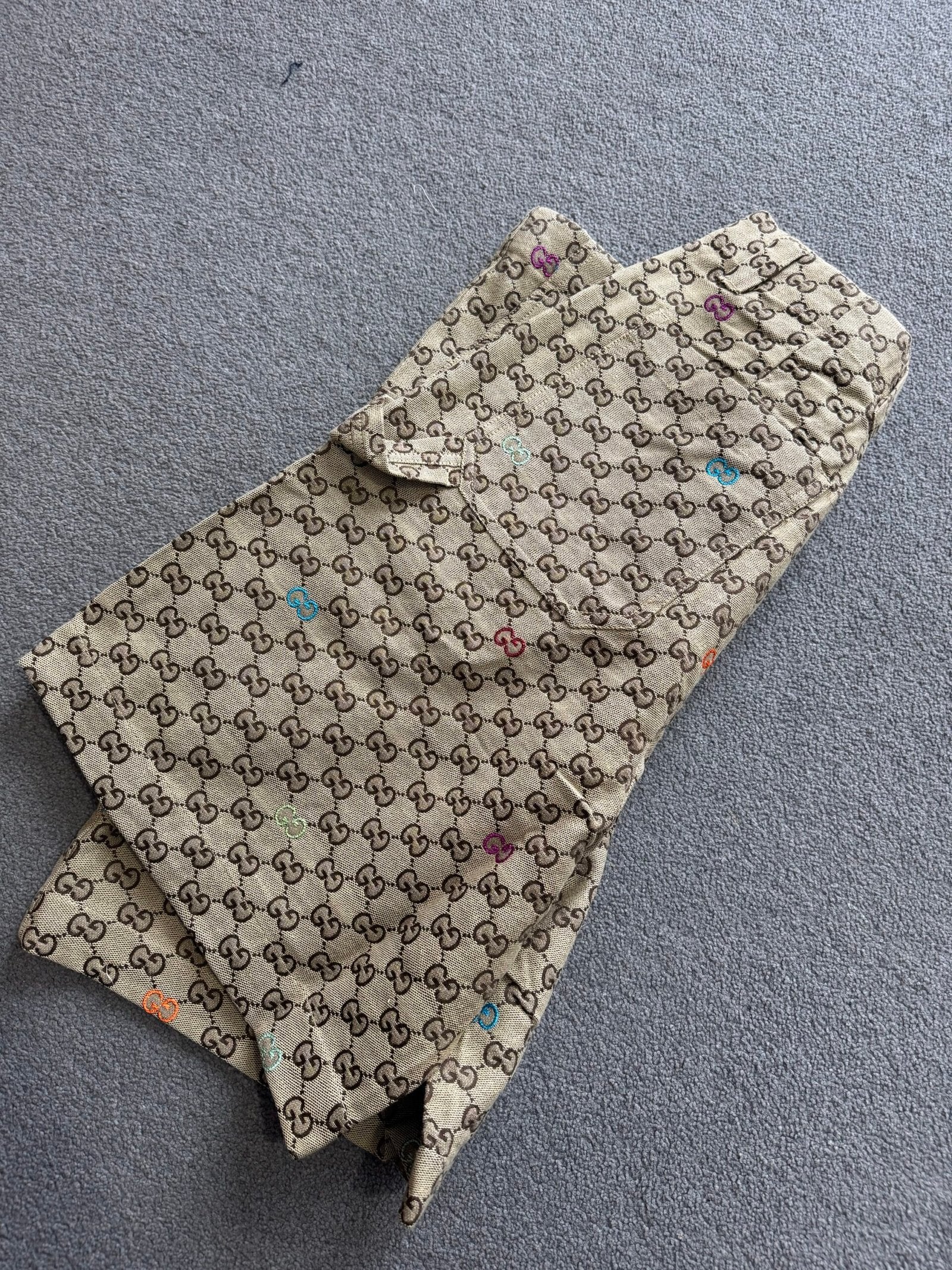 Gucci | Gucci short | Back View | yiodesigner.co.uk