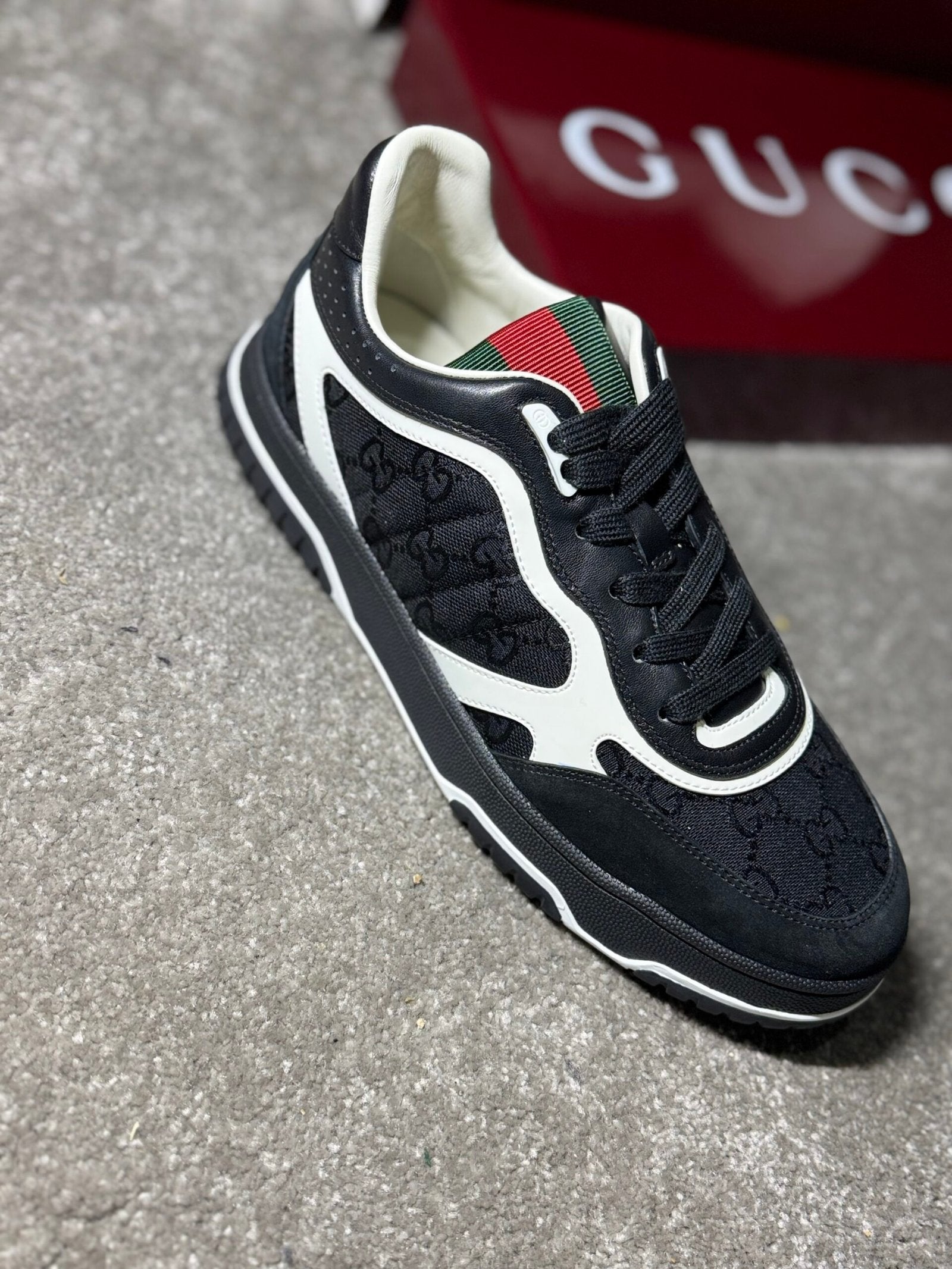 Gucci | Gucci sneaker | Close-Up | yiodesigner.co.uk