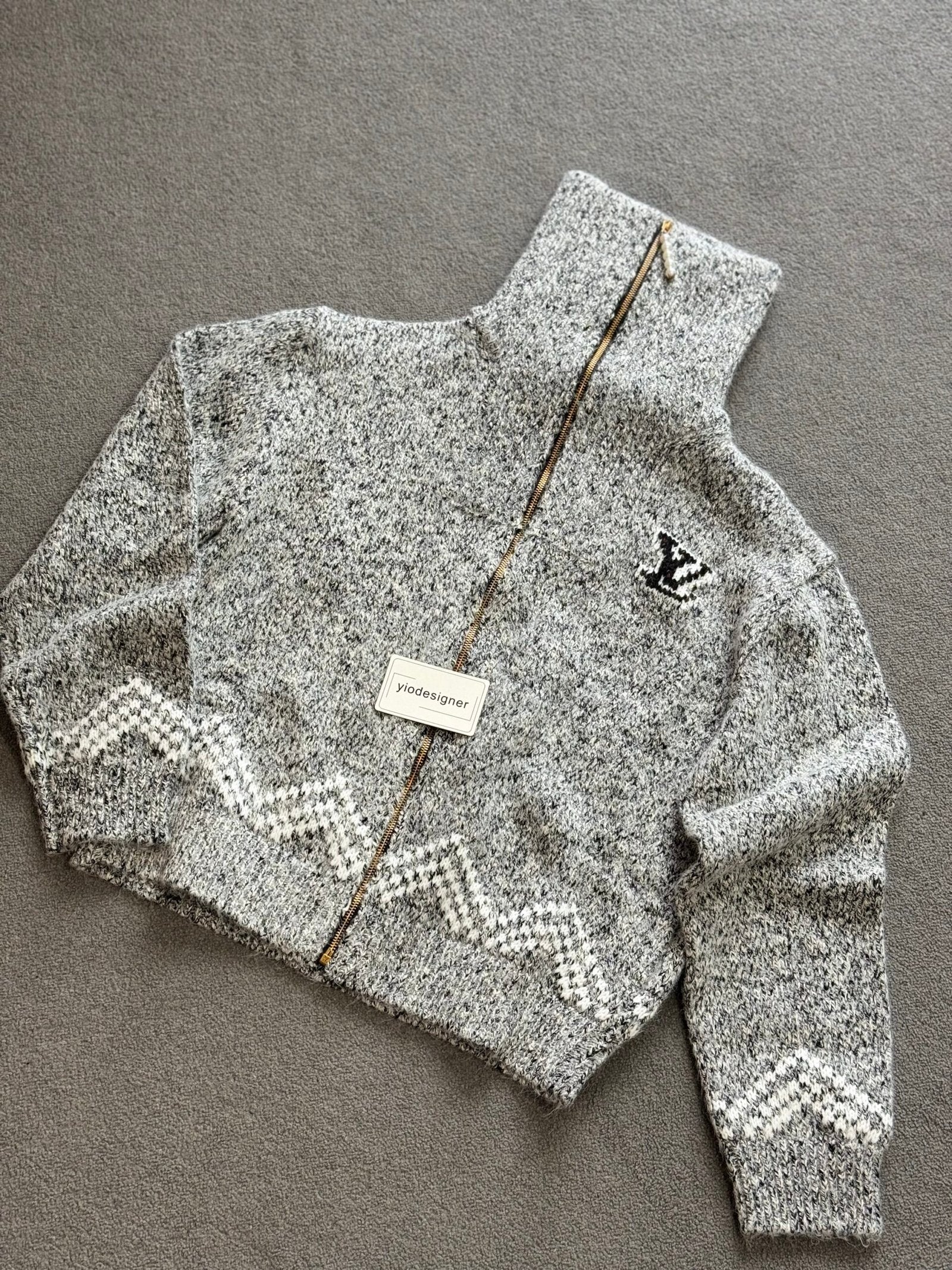 Louis Vuitton | LV Jumper | Size XL | Detail Shot | yiodesigner.co.uk