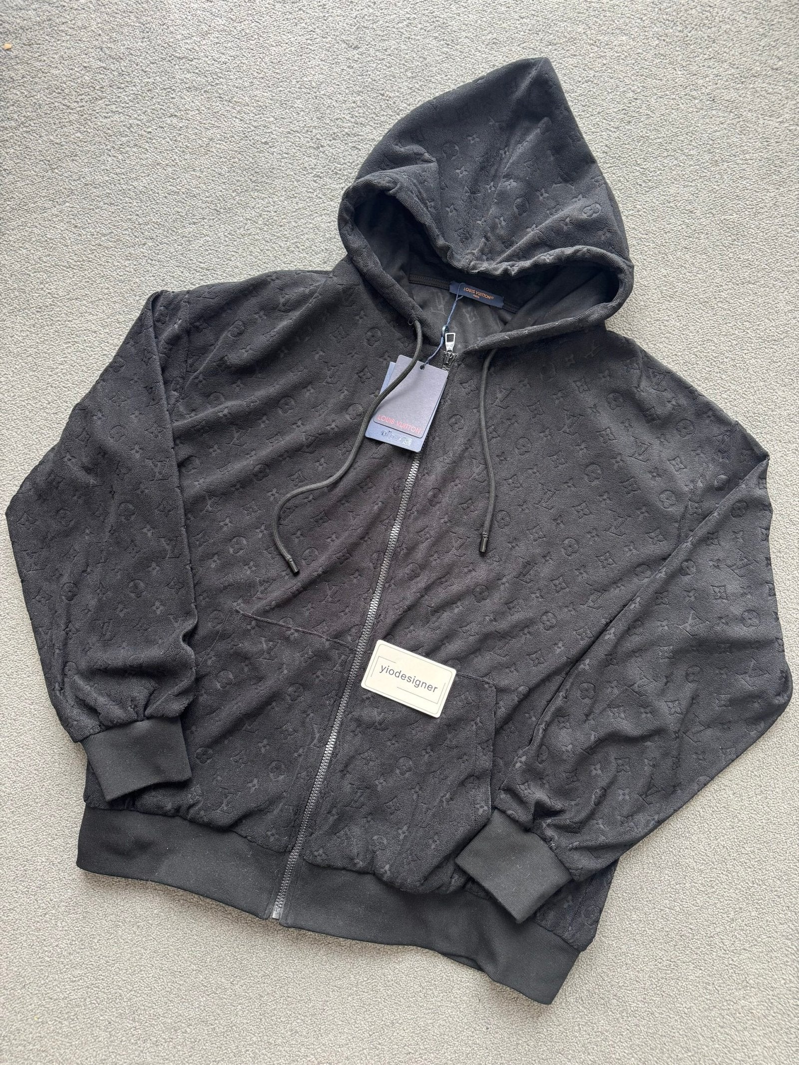 Louis Vuitton | Lv hoody | Size M | yiodesigner.co.uk