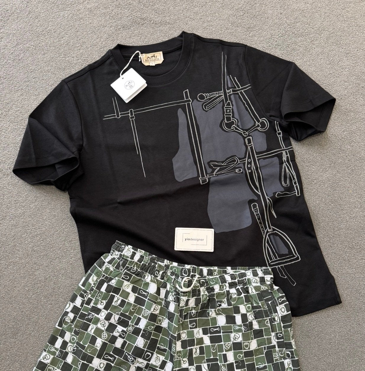 Hermes | Hermes t-shirt | Size M | yiodesigner.co.uk