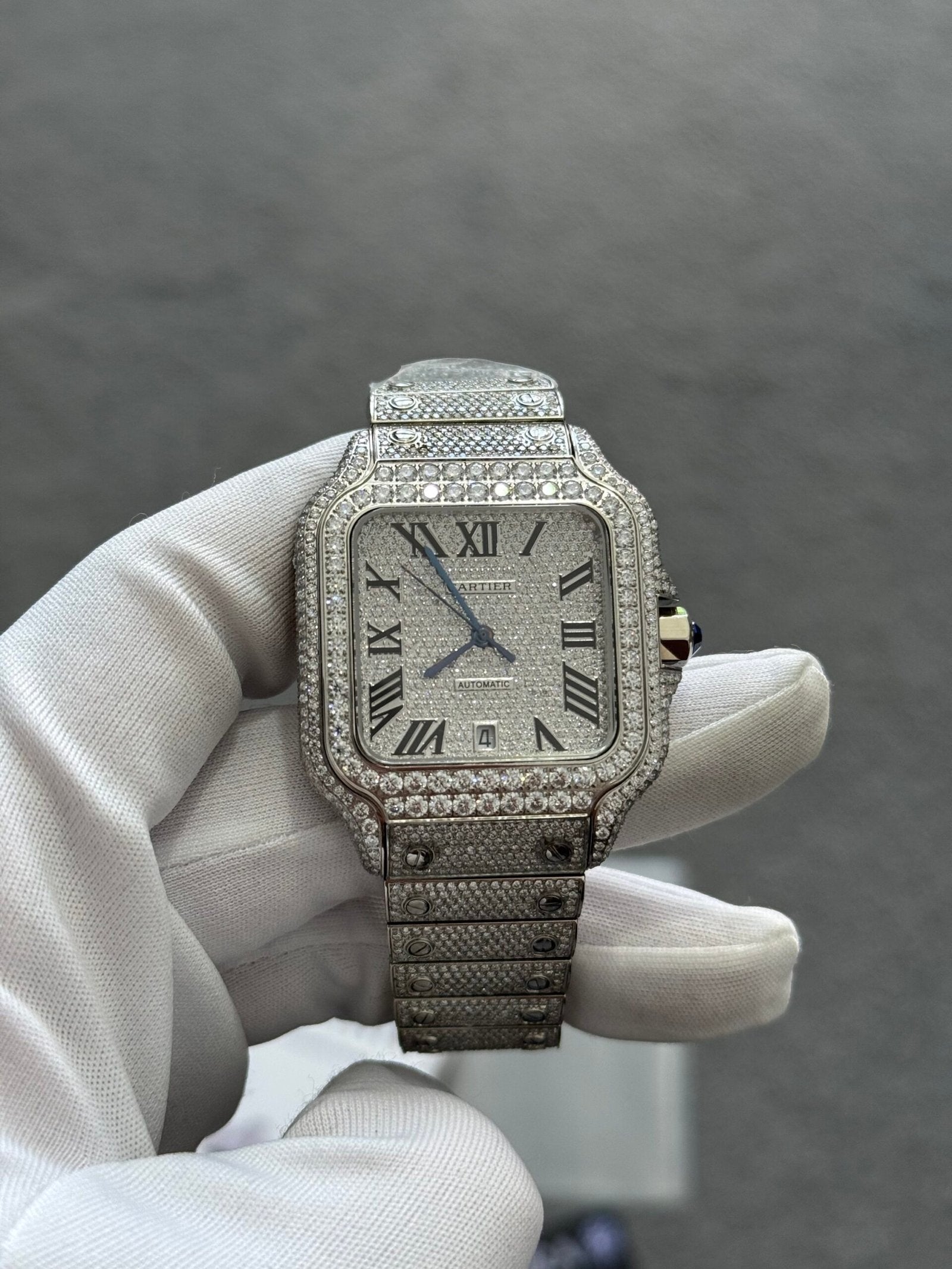 Cartier | Cartier watch moissanite top | Close-Up | yiodesigner.co.uk