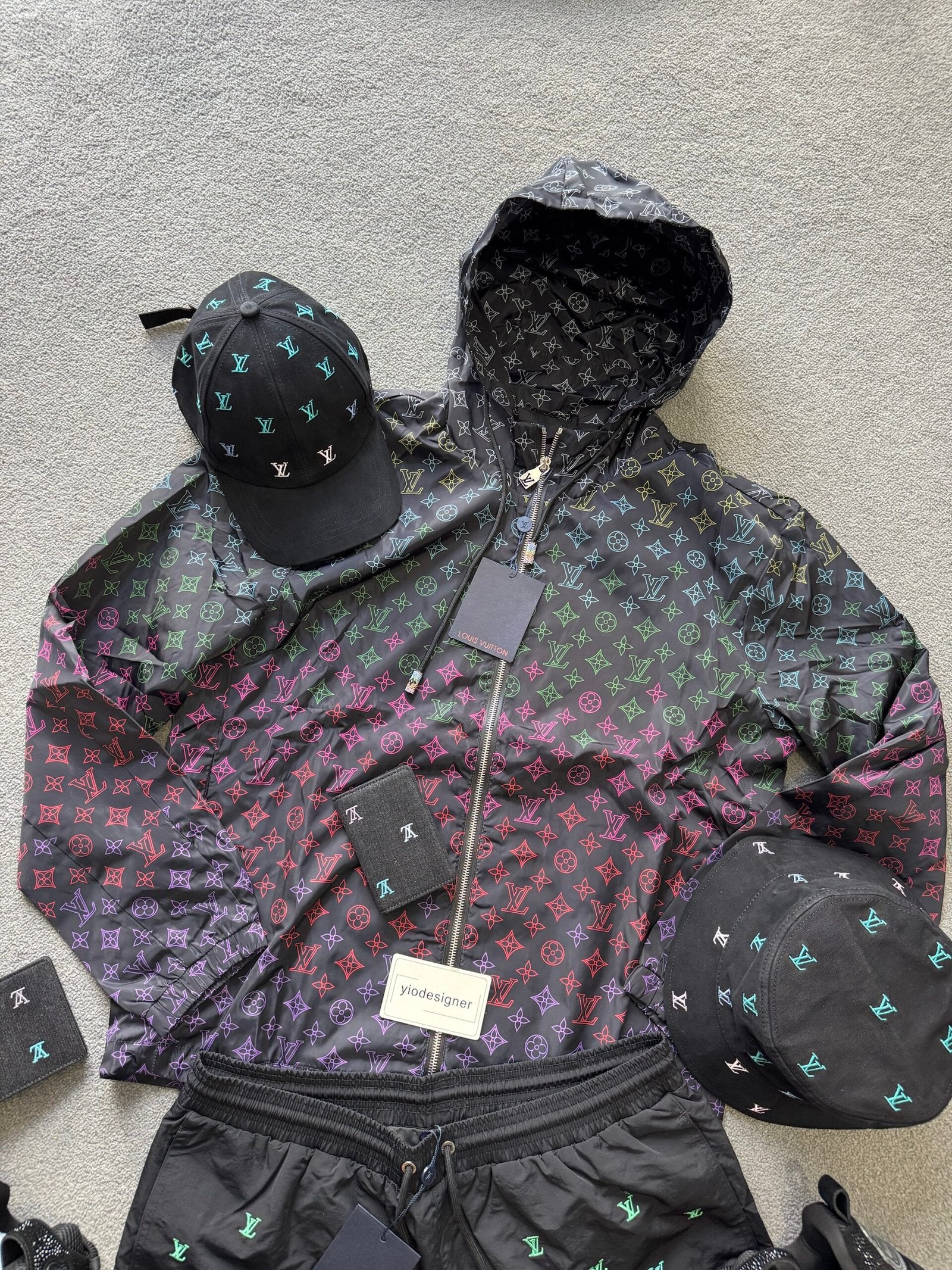 Louis Vuitton | Lv windbreaker | Size M | Back View | yiodesigner.co.uk