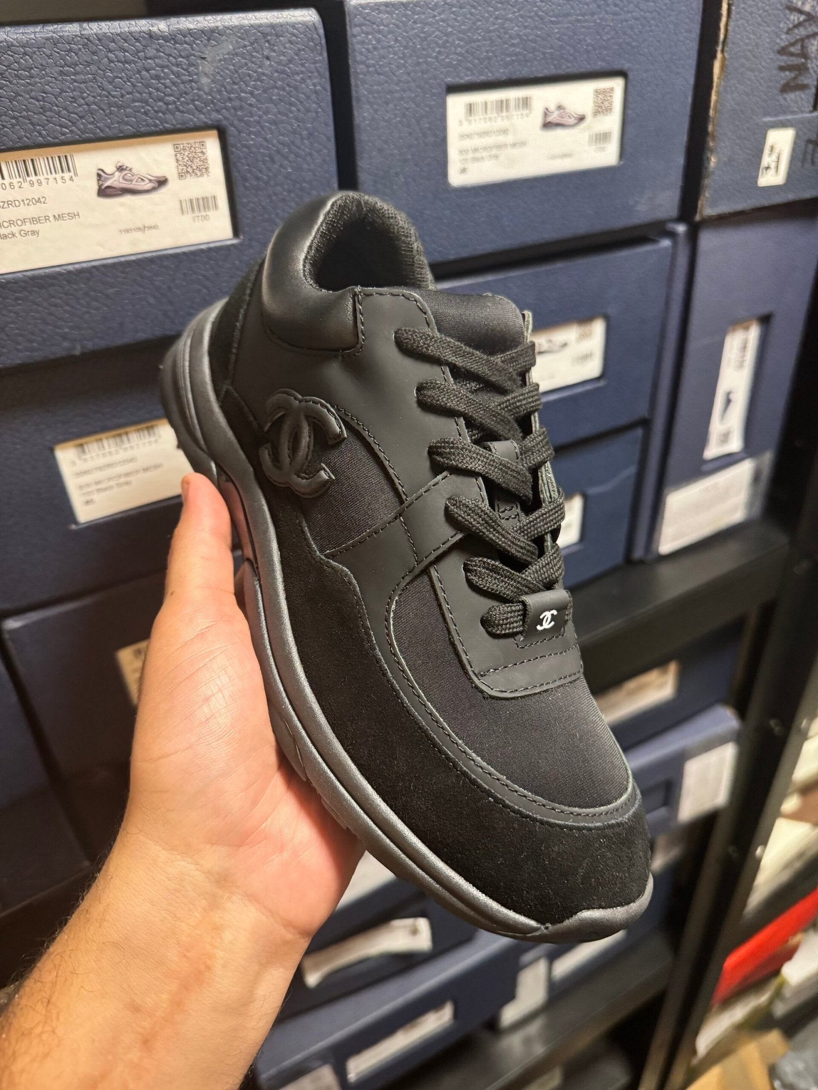 Chanel | Chanel sneaker | Size 7 | Detail Shot | yiodesigner.co.uk