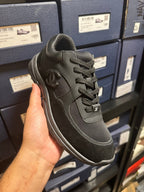 Chanel | Chanel sneaker | Size 8 | Close-Up | yiodesigner.co.uk